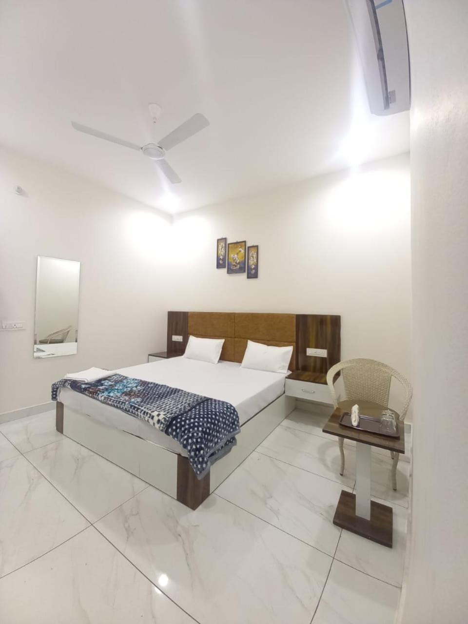 Hotel Kg Residency Ludhiana Buitenkant foto