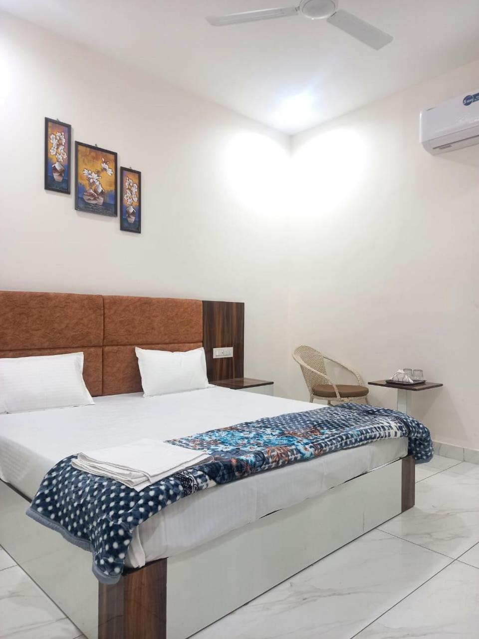 Hotel Kg Residency Ludhiana Buitenkant foto
